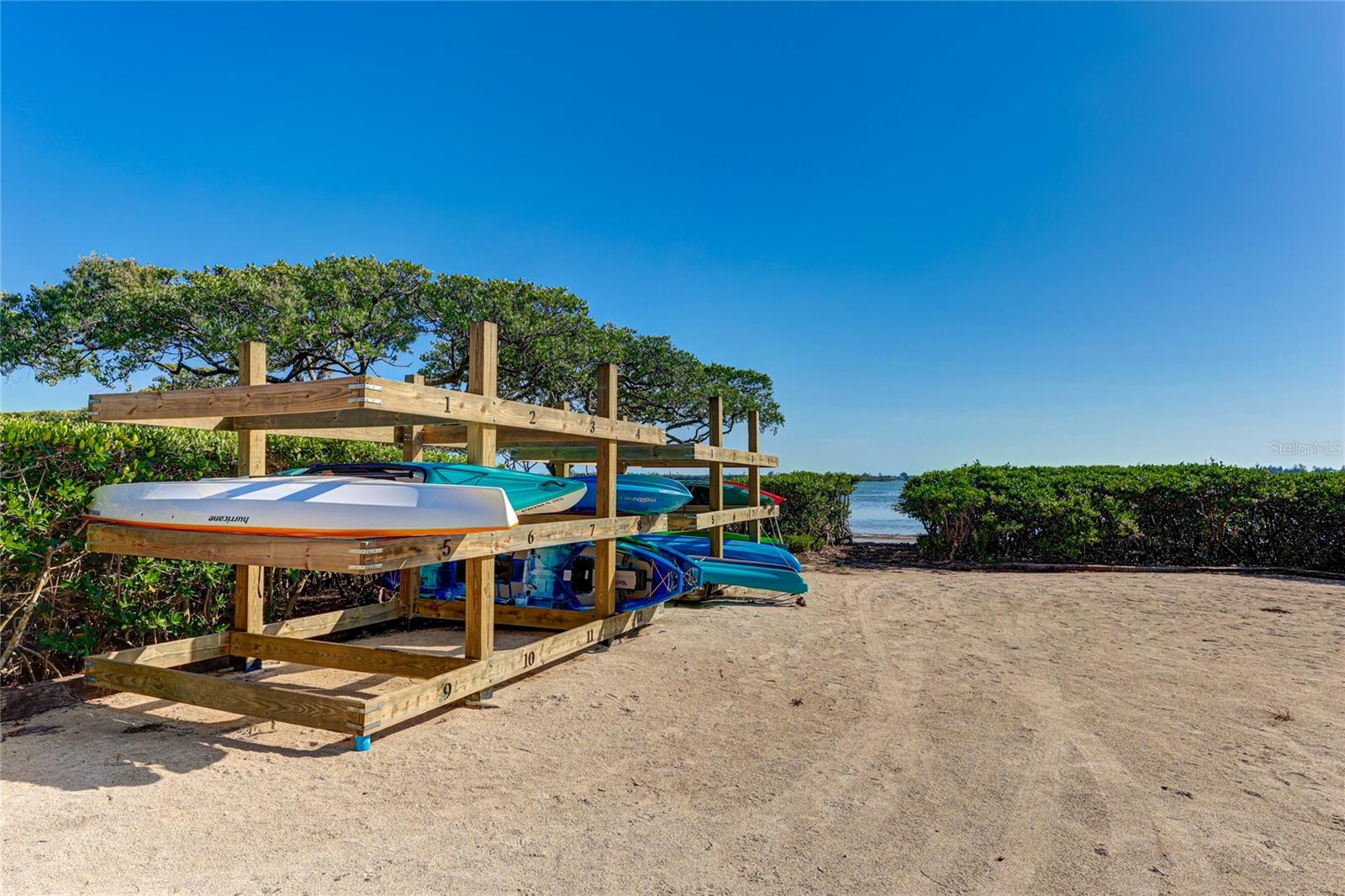 TIDY ISLAND PH III - Residential