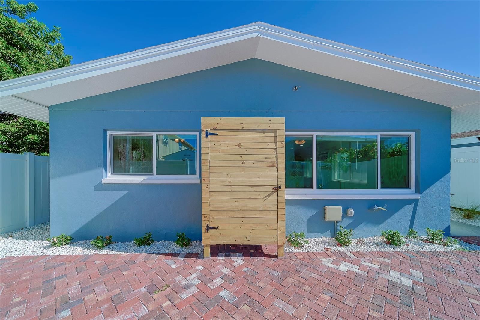 PAGES REP OF MITCHELLS BEACH - Residential Lease