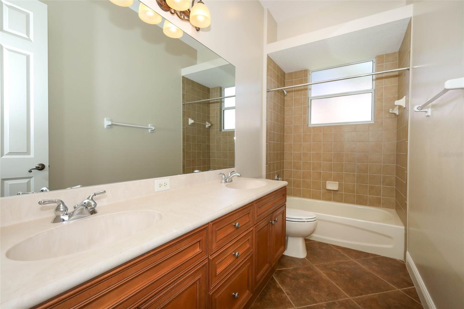 PHILLIPS BLVD VILLAGE VISTAMERE - Residential Lease