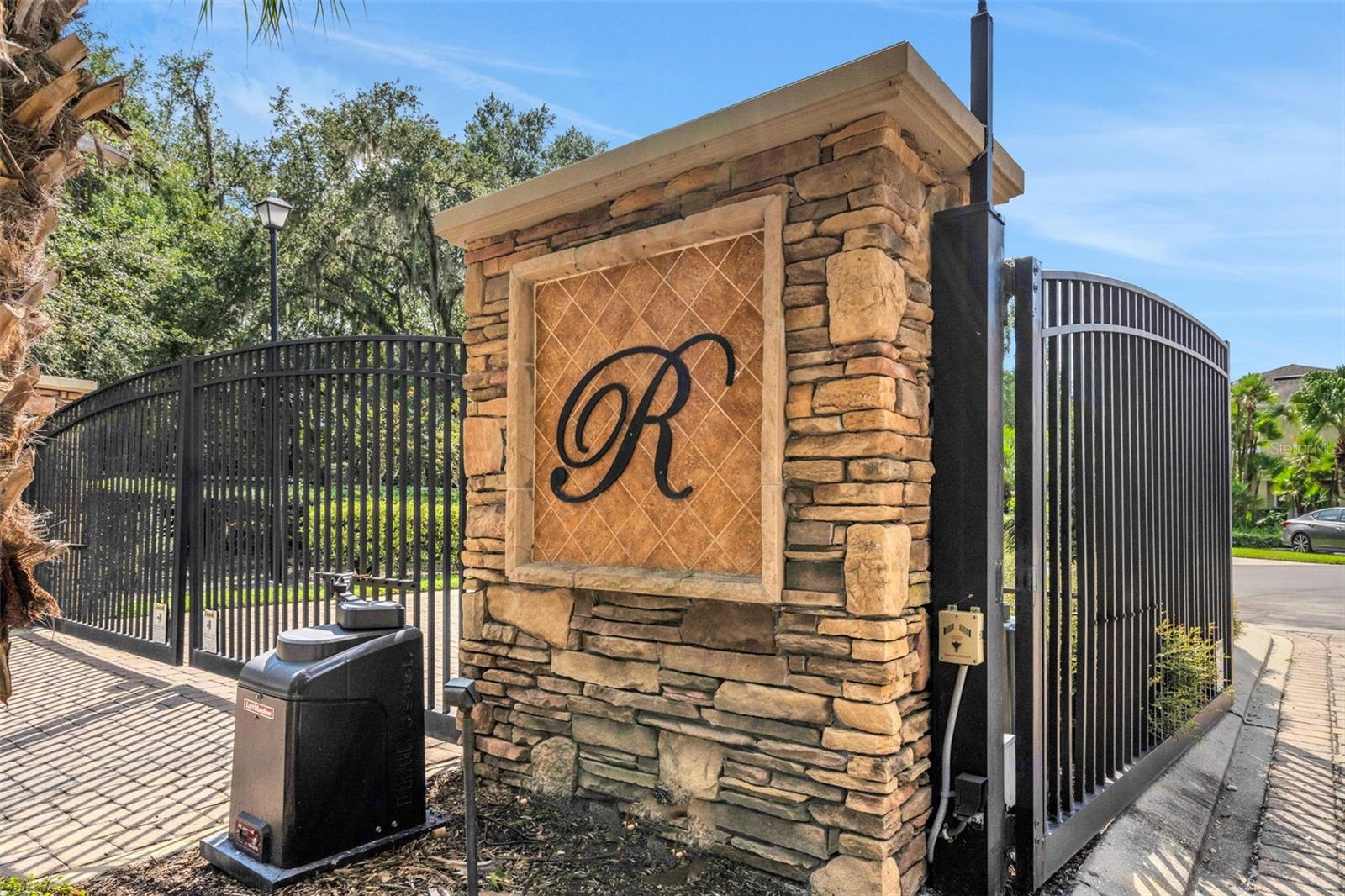 RIVERVIEW TWNHMS PH II - Residential