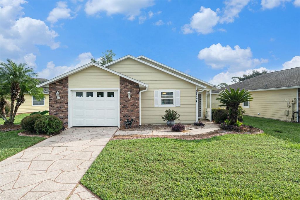 Photo of 37355 Derbyshire Drive, Zephyrhills, FL 33542 (MLS # O6344081)