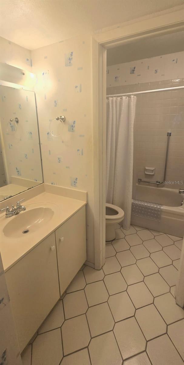 GREEN VIEW CONDO - Residential