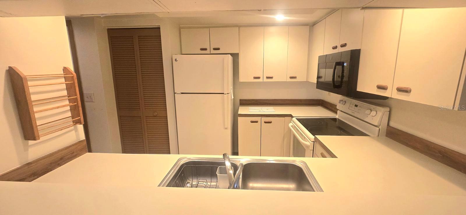 GREEN VIEW CONDO - Residential