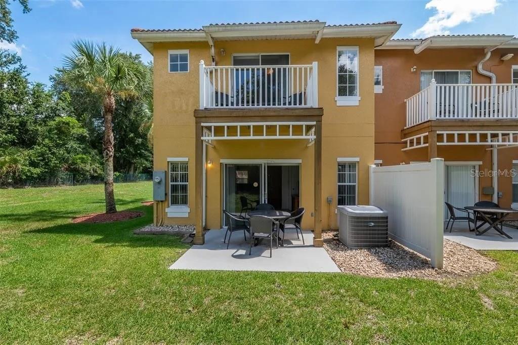 1055 PARK RIDGE CIRCLE