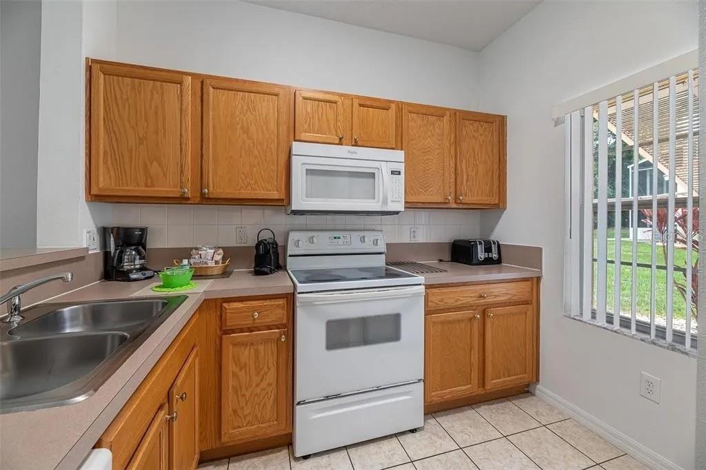 1055 PARK RIDGE CIRCLE