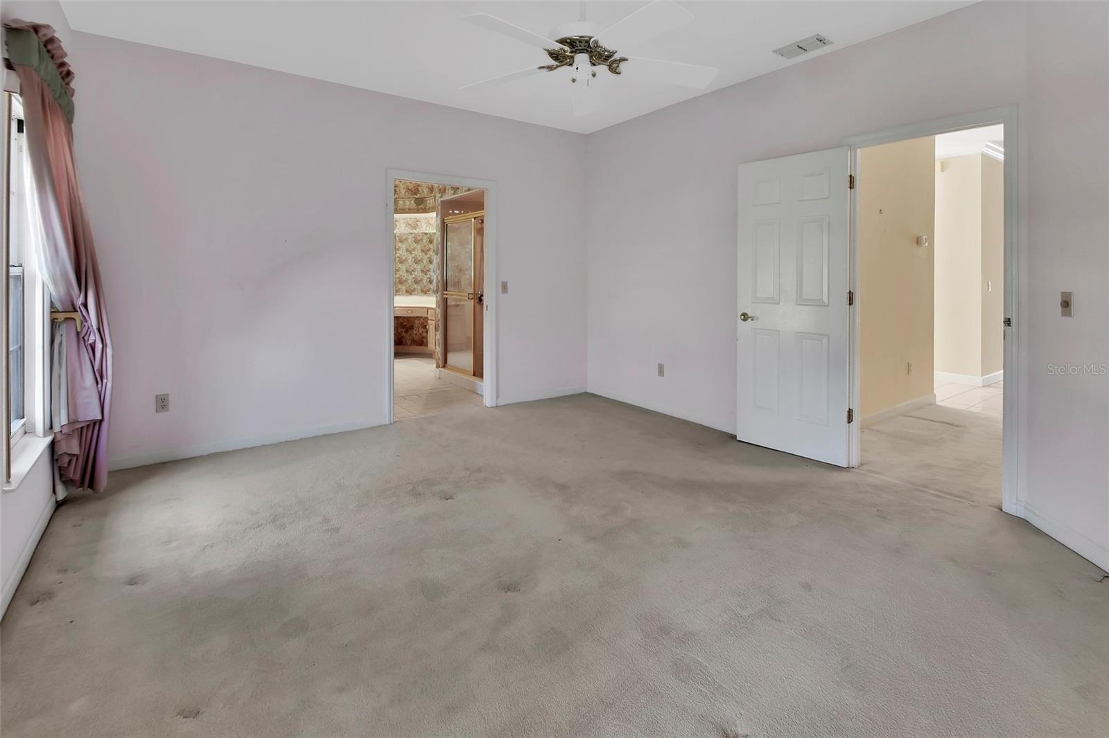 GOLF CLUB ESTATES CONDO - Residential