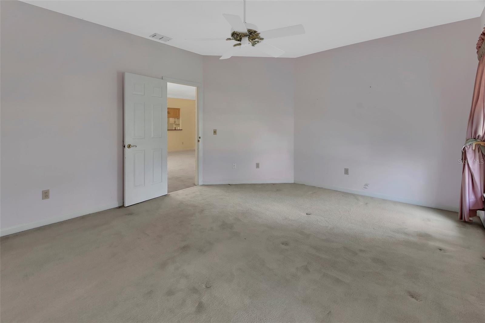 GOLF CLUB ESTATES CONDO - Residential