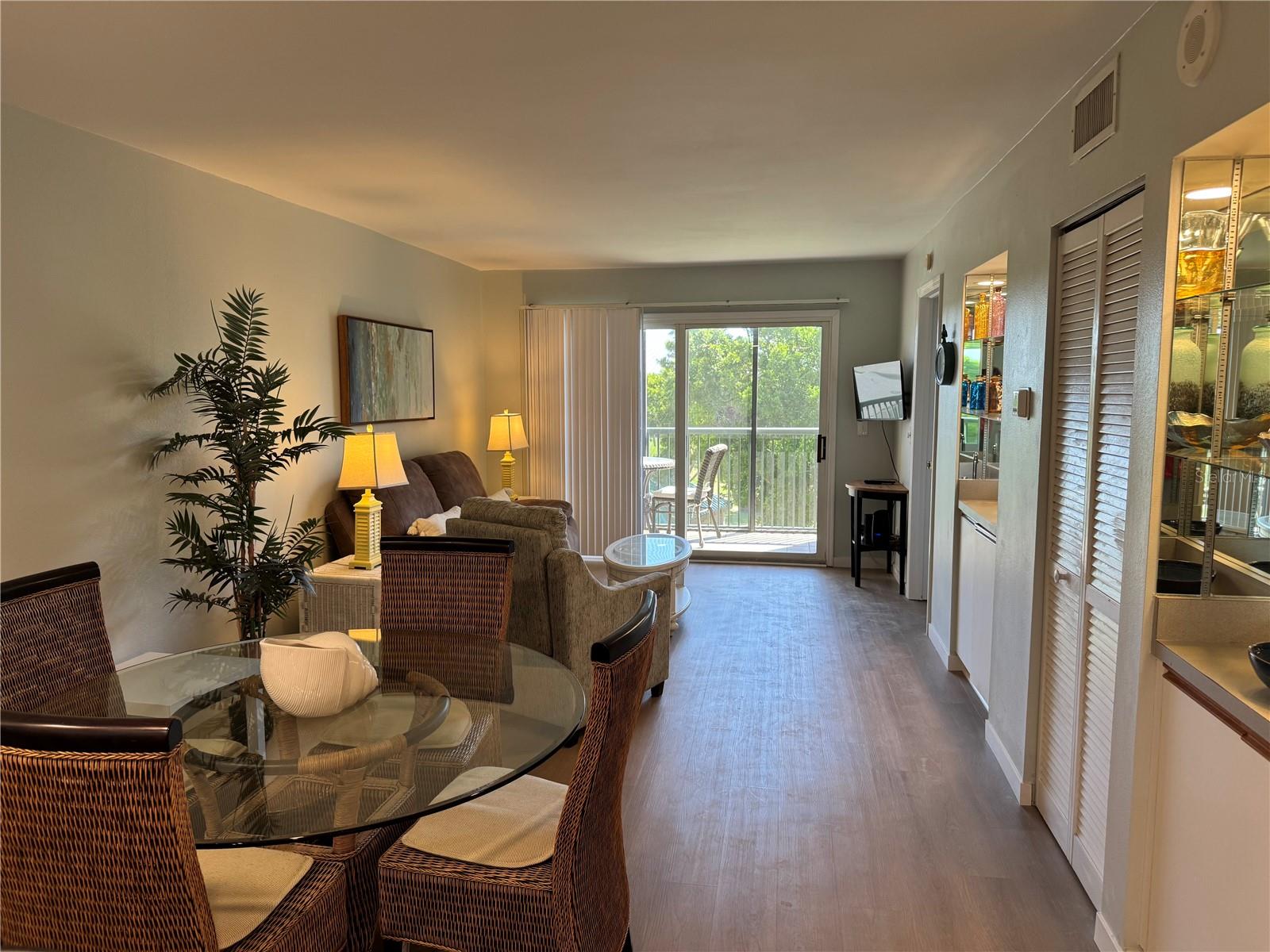 THE TERRA CEIA CLUB - Residential Lease