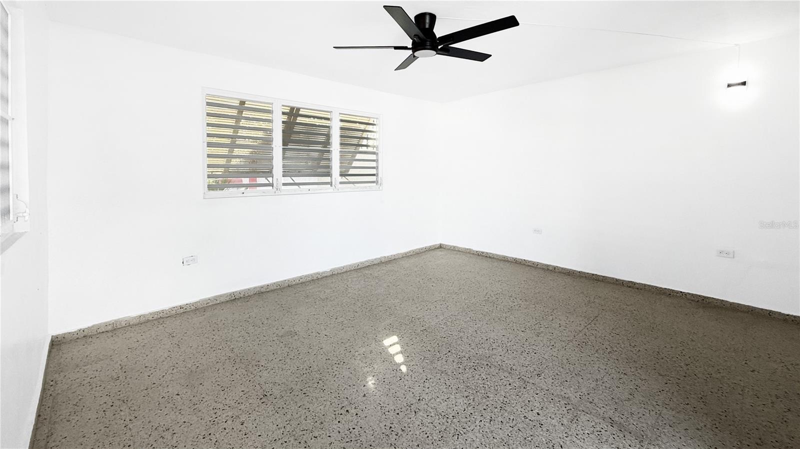 URB. JARDINES DE COUNTRY CLUB - Residential Lease