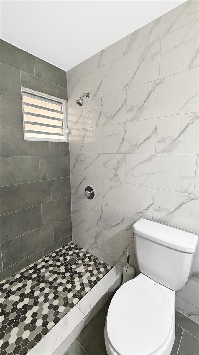 URB. JARDINES DE COUNTRY CLUB - Residential Lease