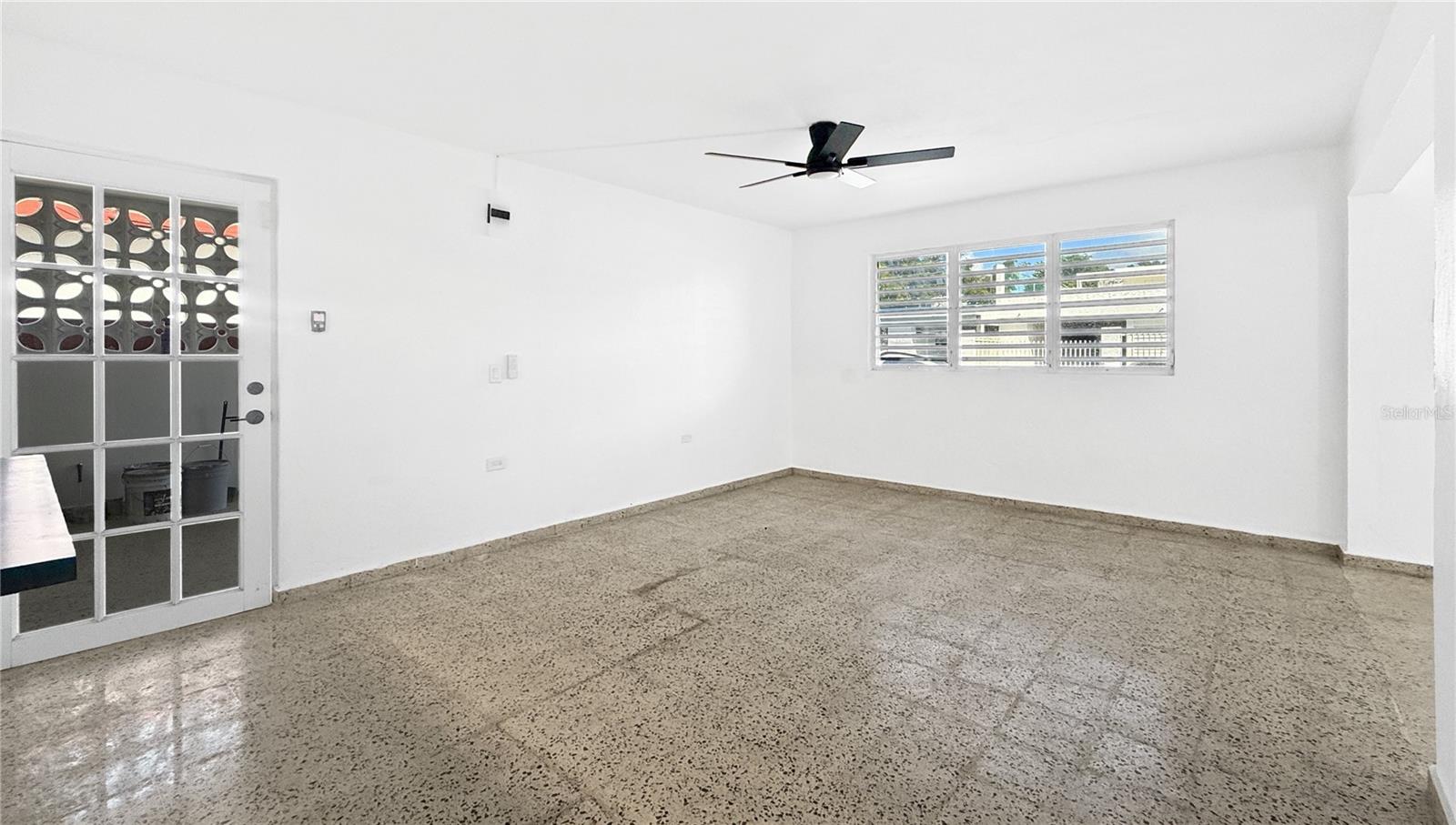 URB. JARDINES DE COUNTRY CLUB - Residential Lease