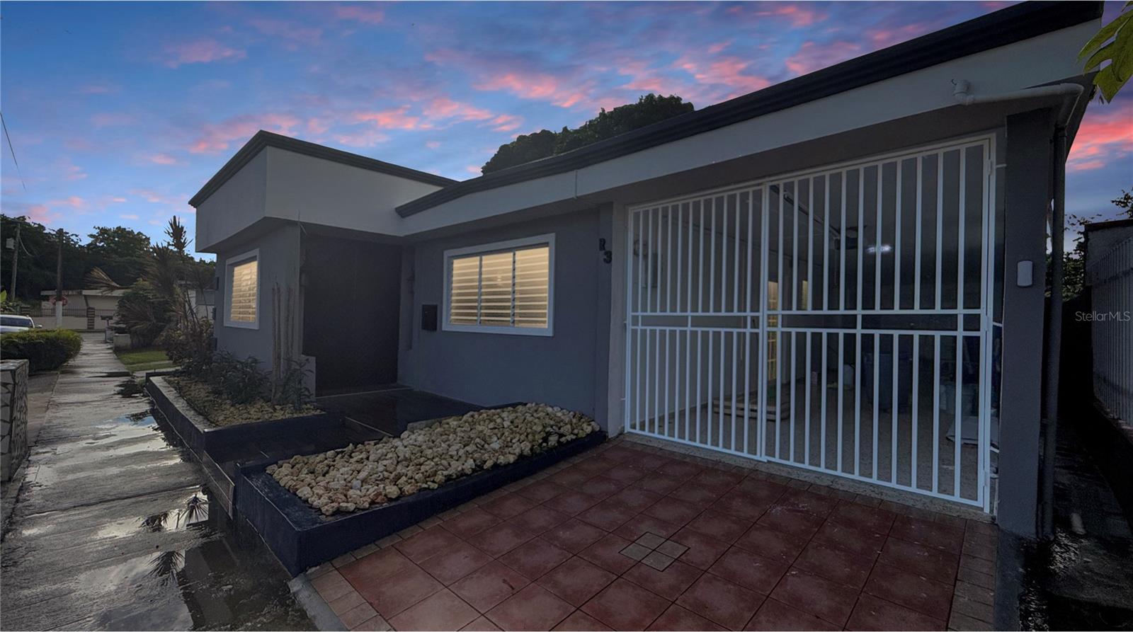 URB. JARDINES DE COUNTRY CLUB - Residential Lease