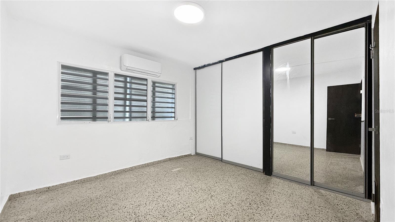 URB. JARDINES DE COUNTRY CLUB - Residential Lease