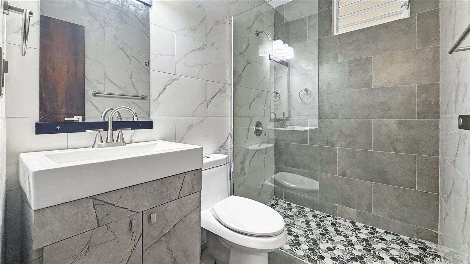 URB. JARDINES DE COUNTRY CLUB - Residential Lease