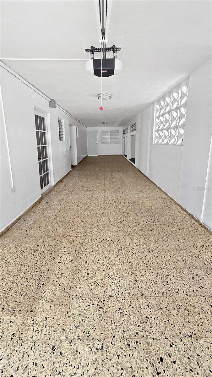 URB. JARDINES DE COUNTRY CLUB - Residential Lease