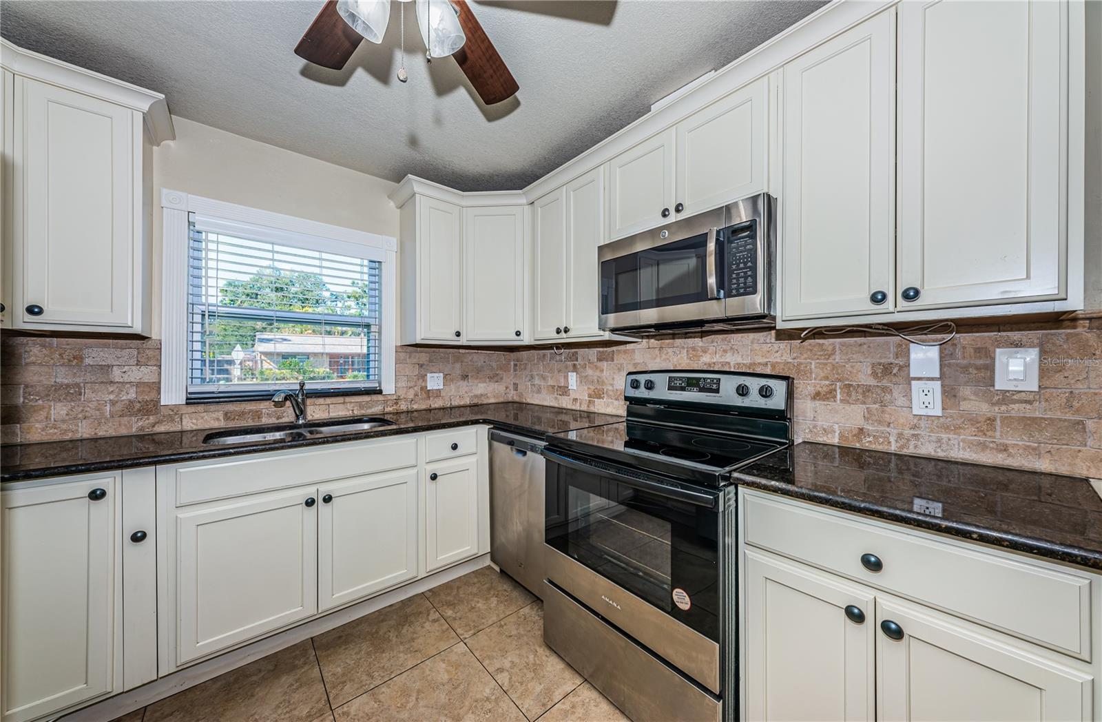 FLORAL VILLA PARK - Residential