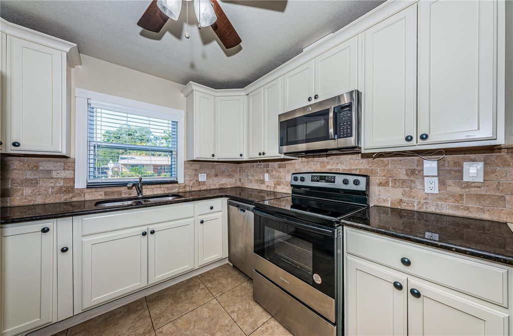 Photo of 1223 35th Street N, St Petersburg, FL 33713 (MLS # TB8444706)