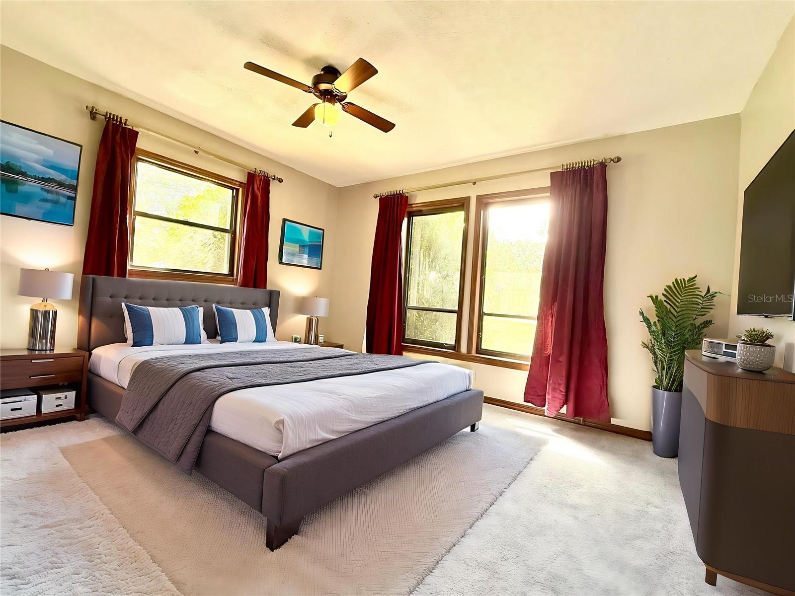 COUNTRY CLUB ESTATES - Residential Lease