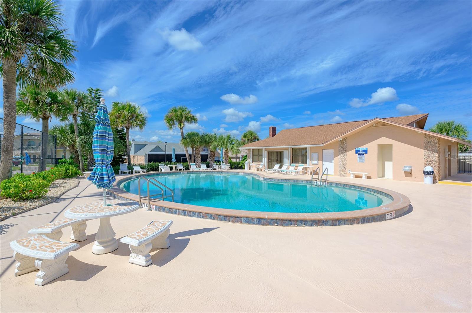 FAIRWIND SHORES CONDO - Residential