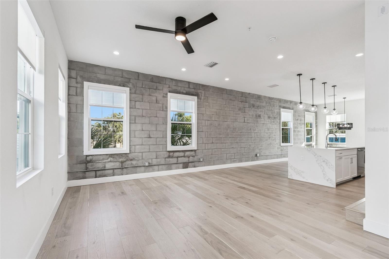 CANVAS WAD - Residential