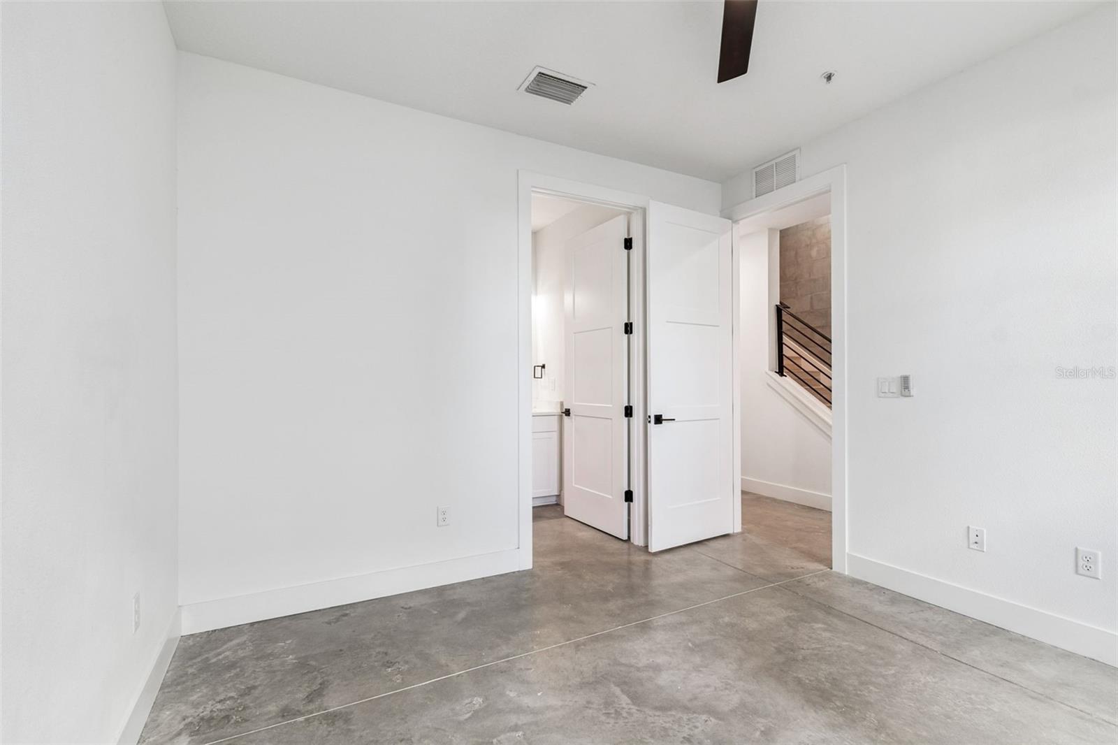 CANVAS WAD - Residential