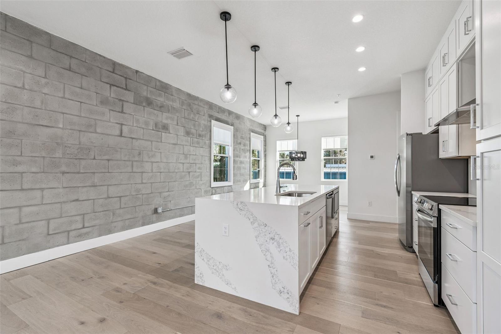 CANVAS WAD - Residential