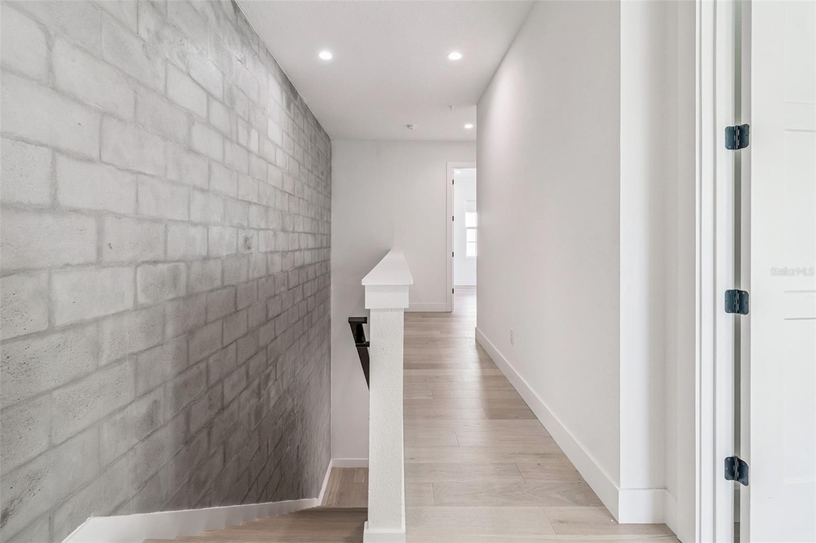 CANVAS WAD - Residential