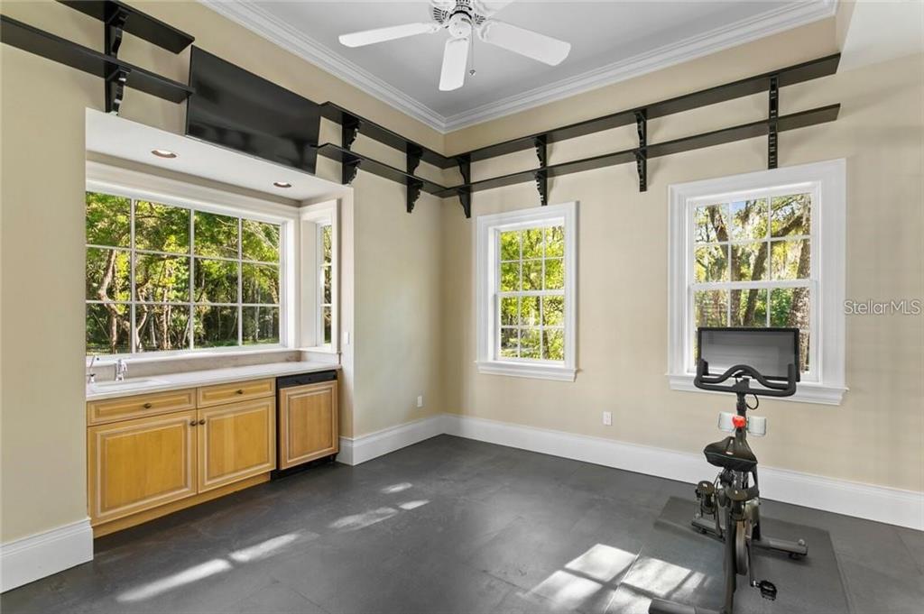 TAMPA PALMS - Residential