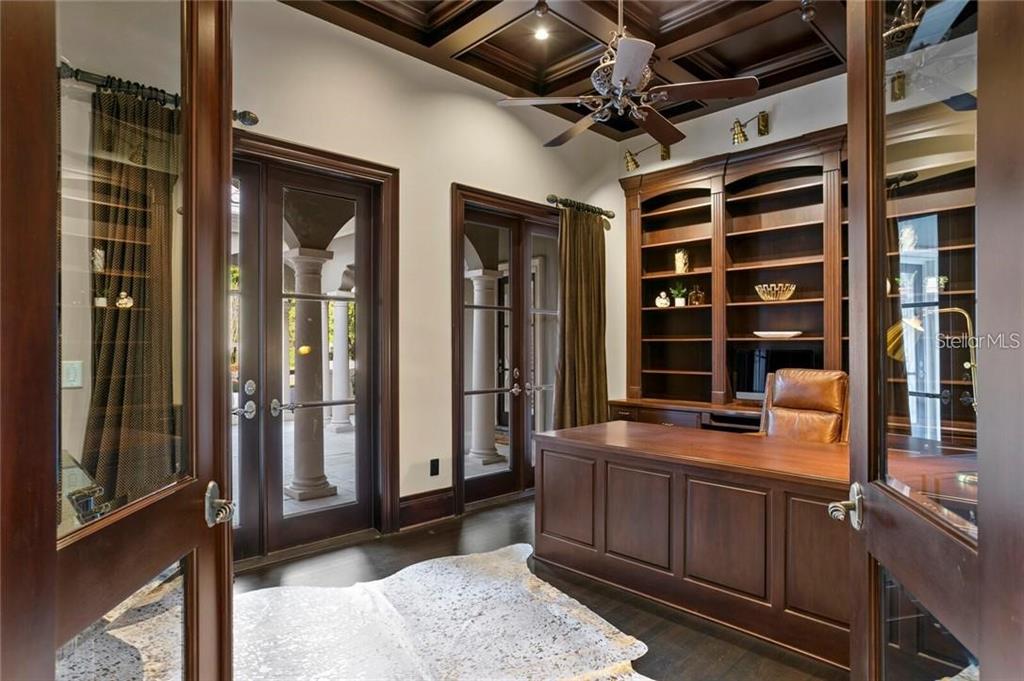 TAMPA PALMS - Residential