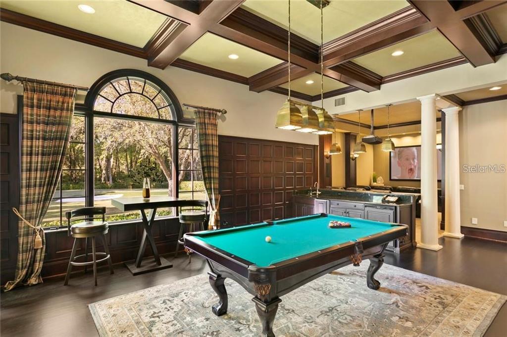 TAMPA PALMS - Residential