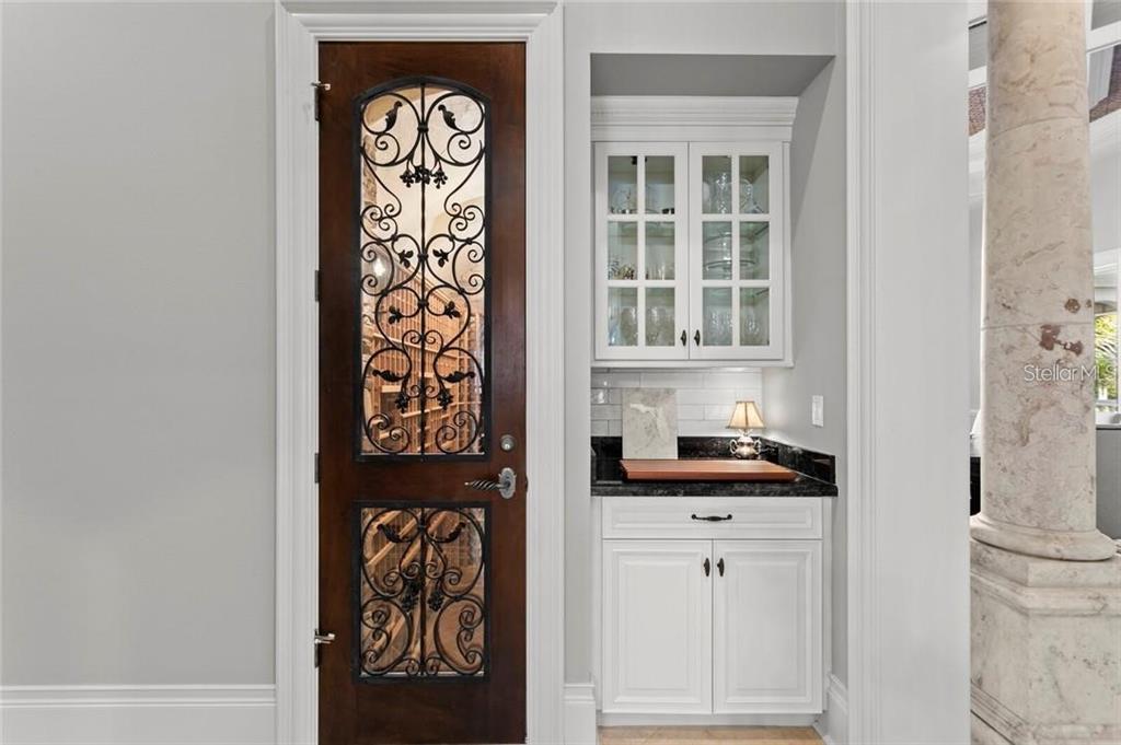 TAMPA PALMS - Residential