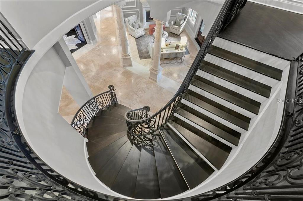 TAMPA PALMS - Residential