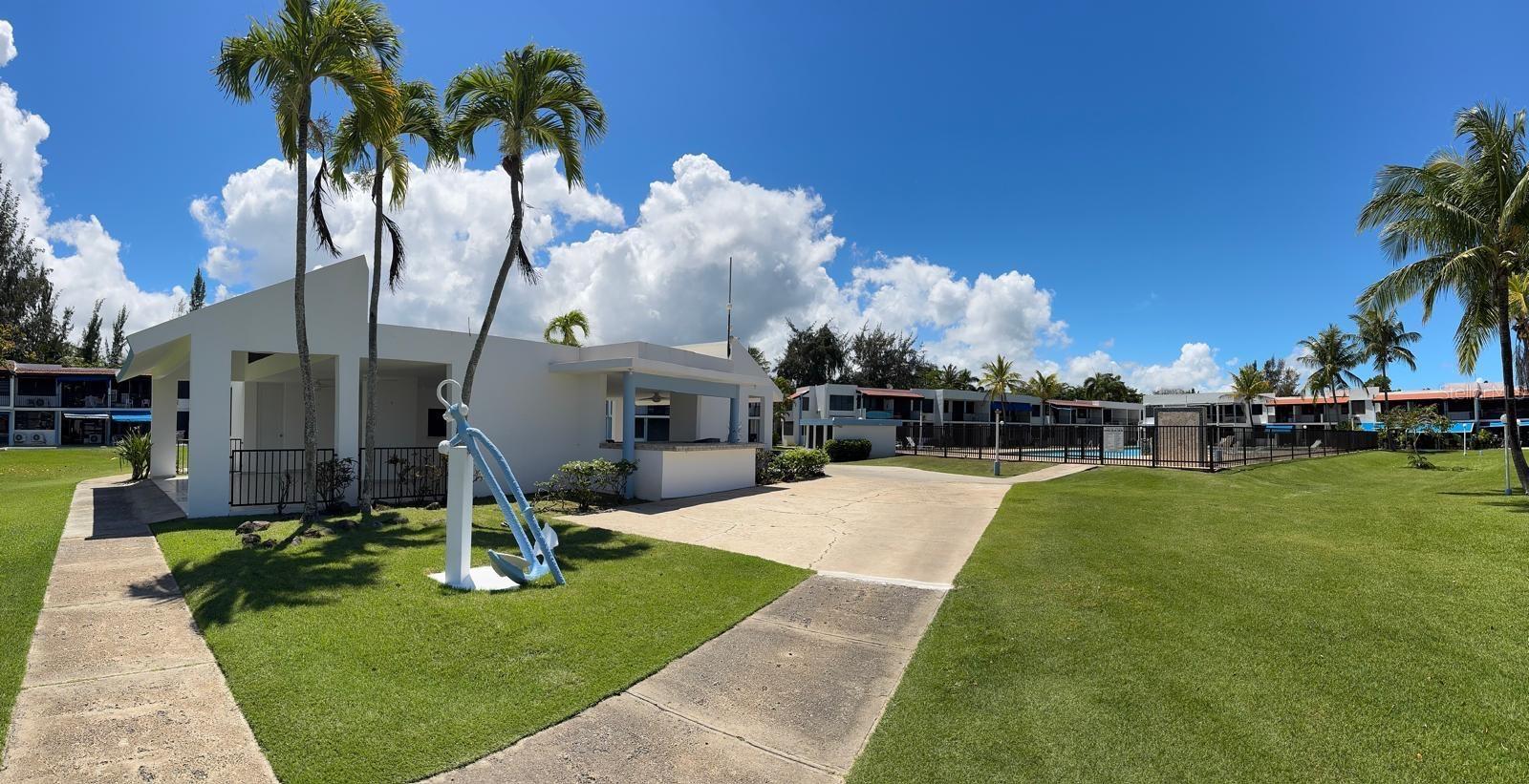 COND. PLAYAS DEL YUNQUE - Residential