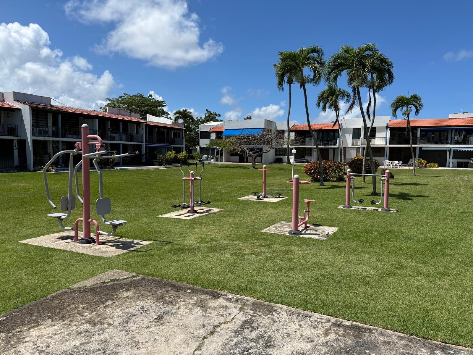 COND. PLAYAS DEL YUNQUE - Residential