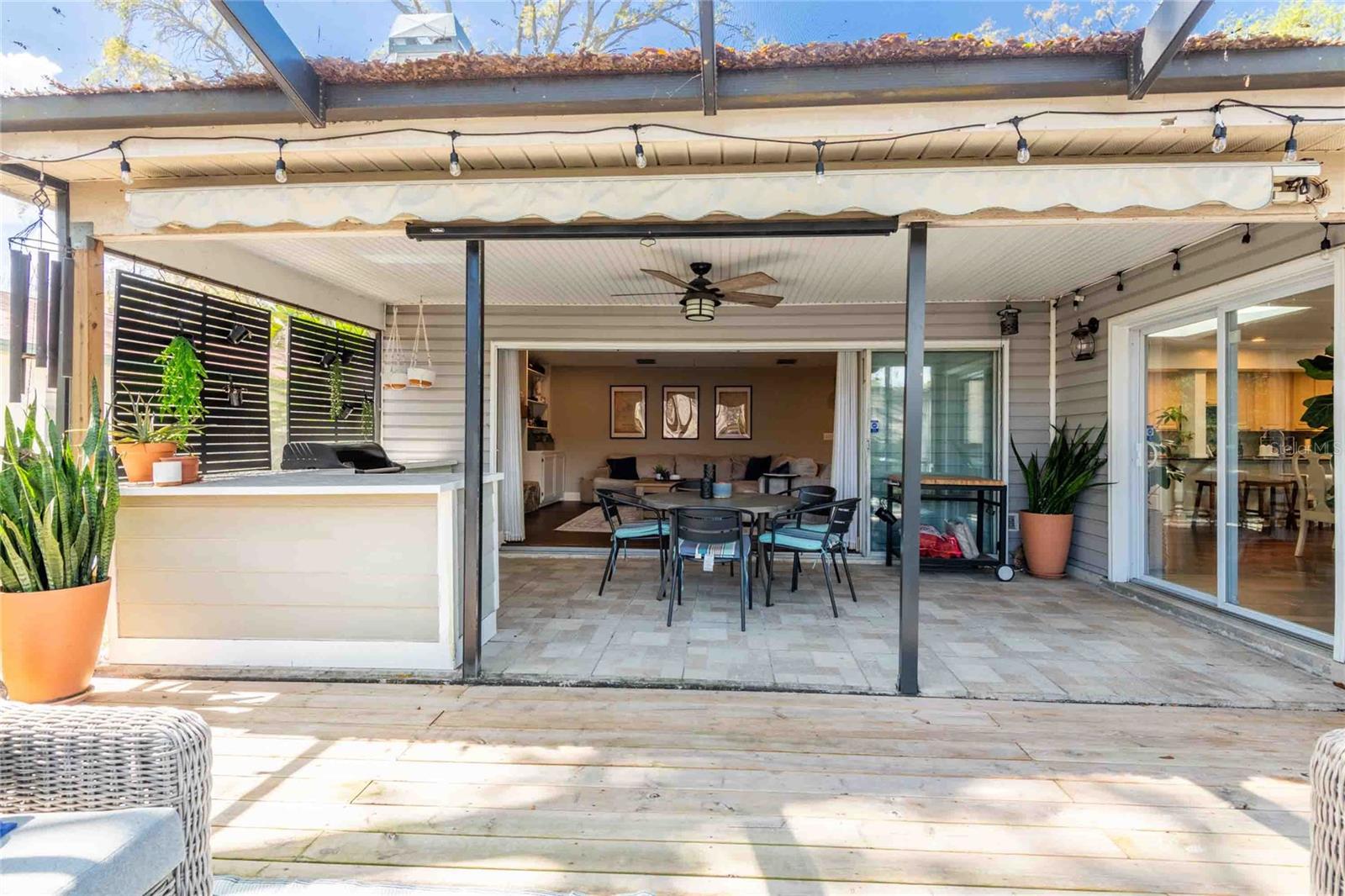 CASTLE WOODS - Residential