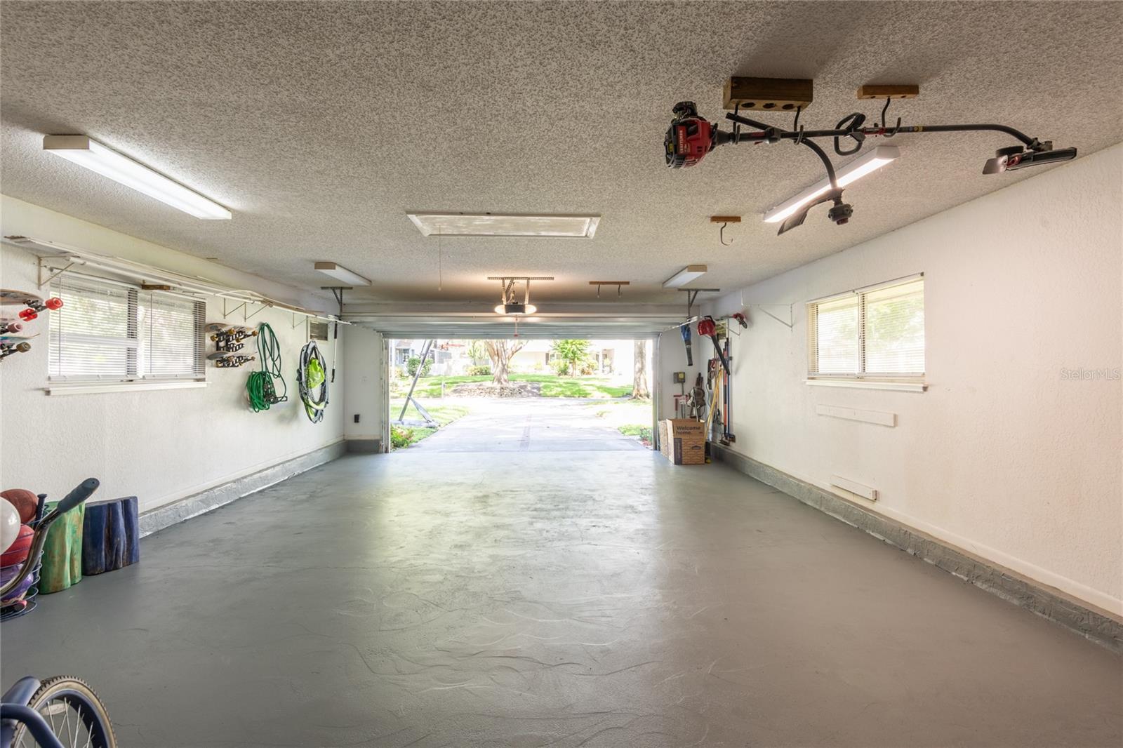 CASTLE WOODS - Residential