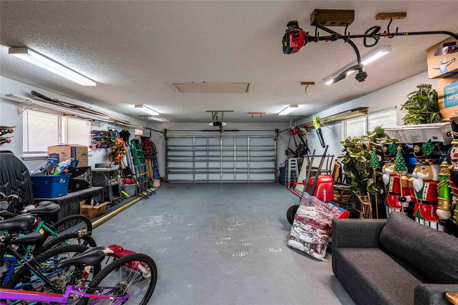 CASTLE WOODS - Residential