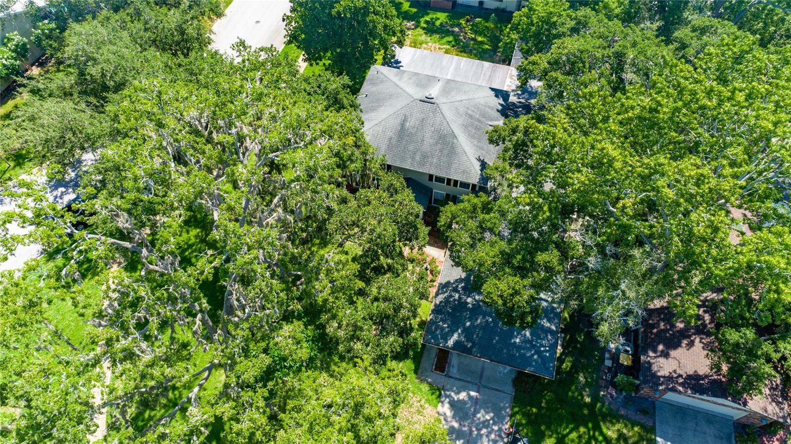 CASTLE WOODS - Residential