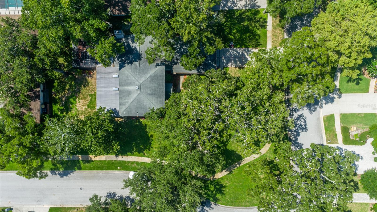 CASTLE WOODS - Residential