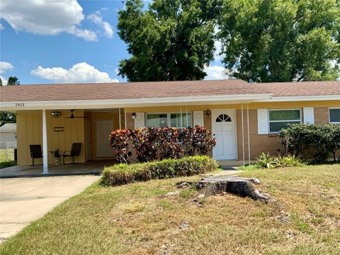 A home in WINTER HAVEN