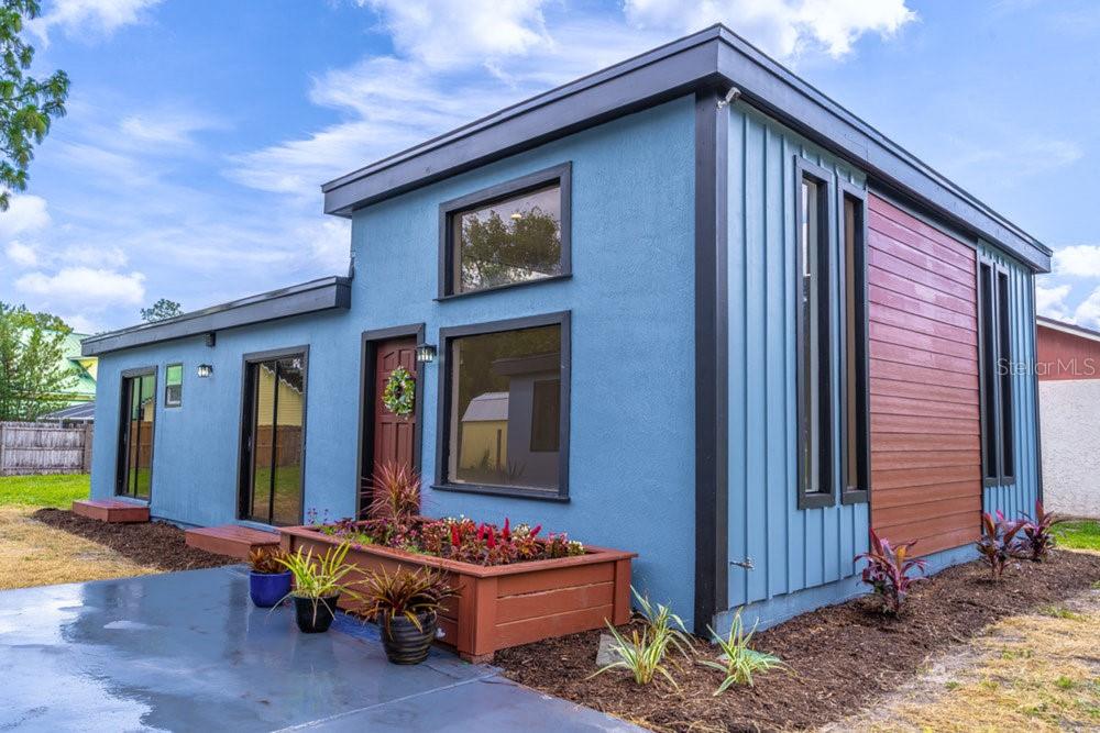 221 E FERN DRIVE