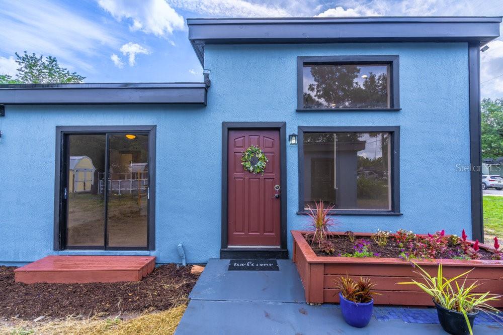 221 E FERN DRIVE