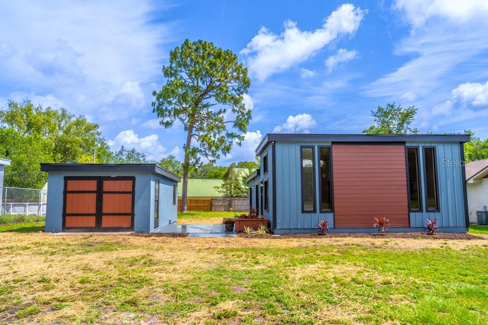 221 E FERN DRIVE