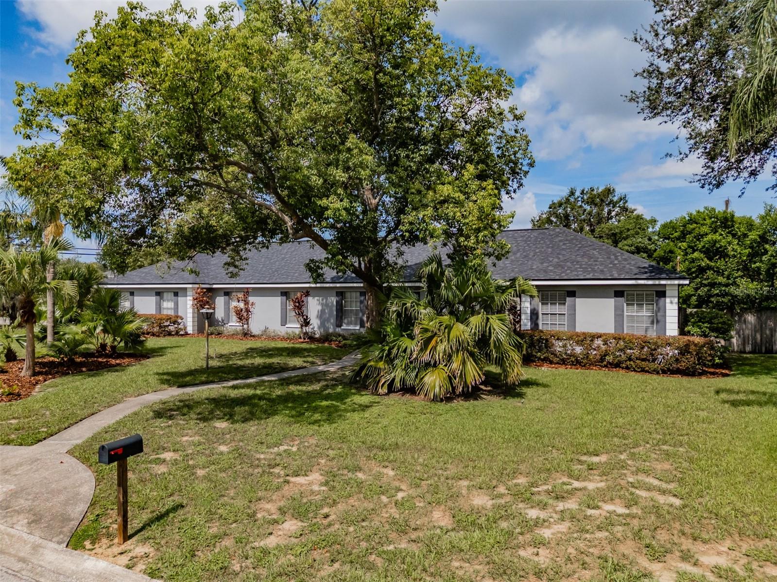 1302 IVYWOOD DRIVE
