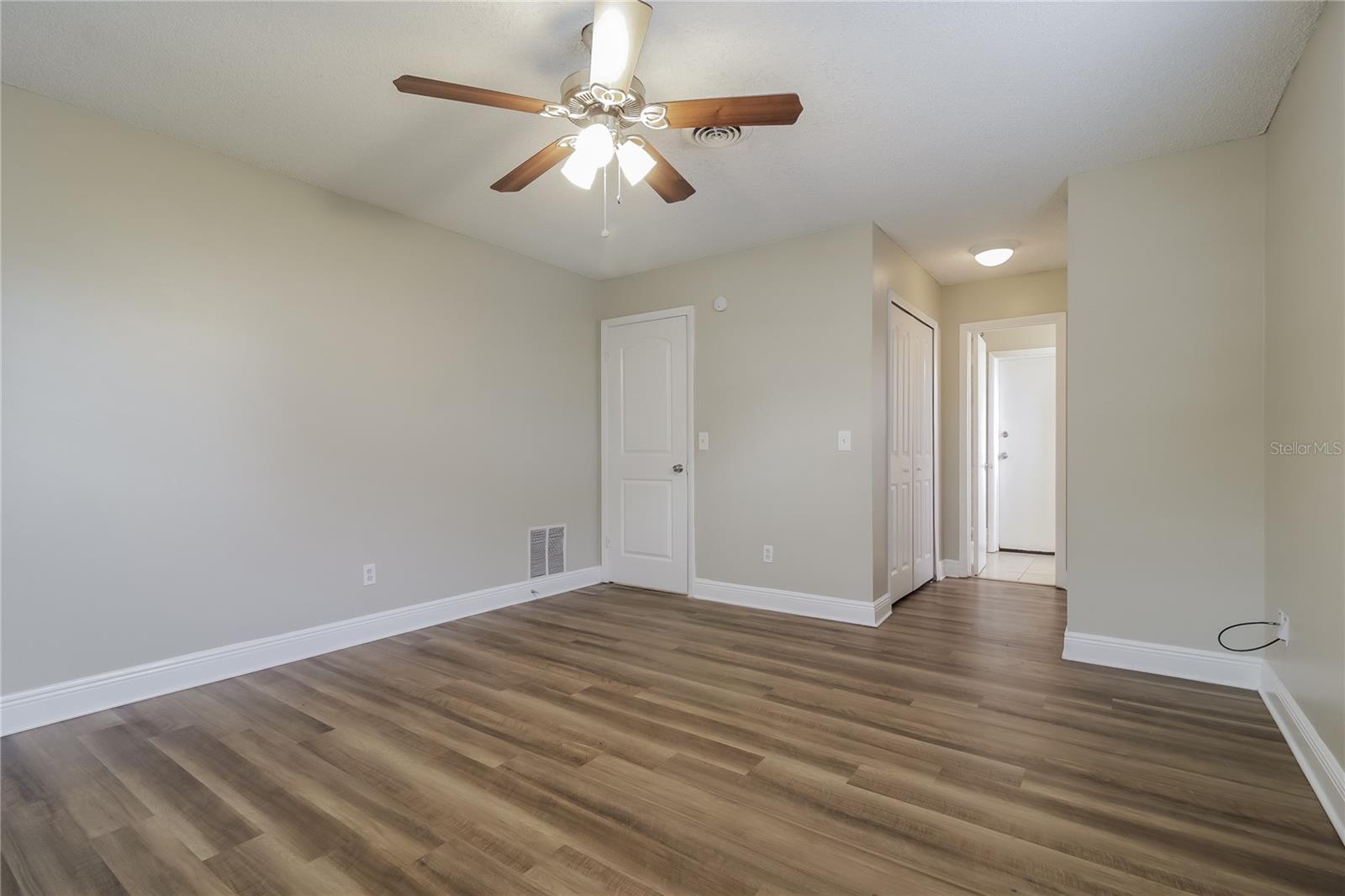 PARK MANOR ESTATES - Residential Lease