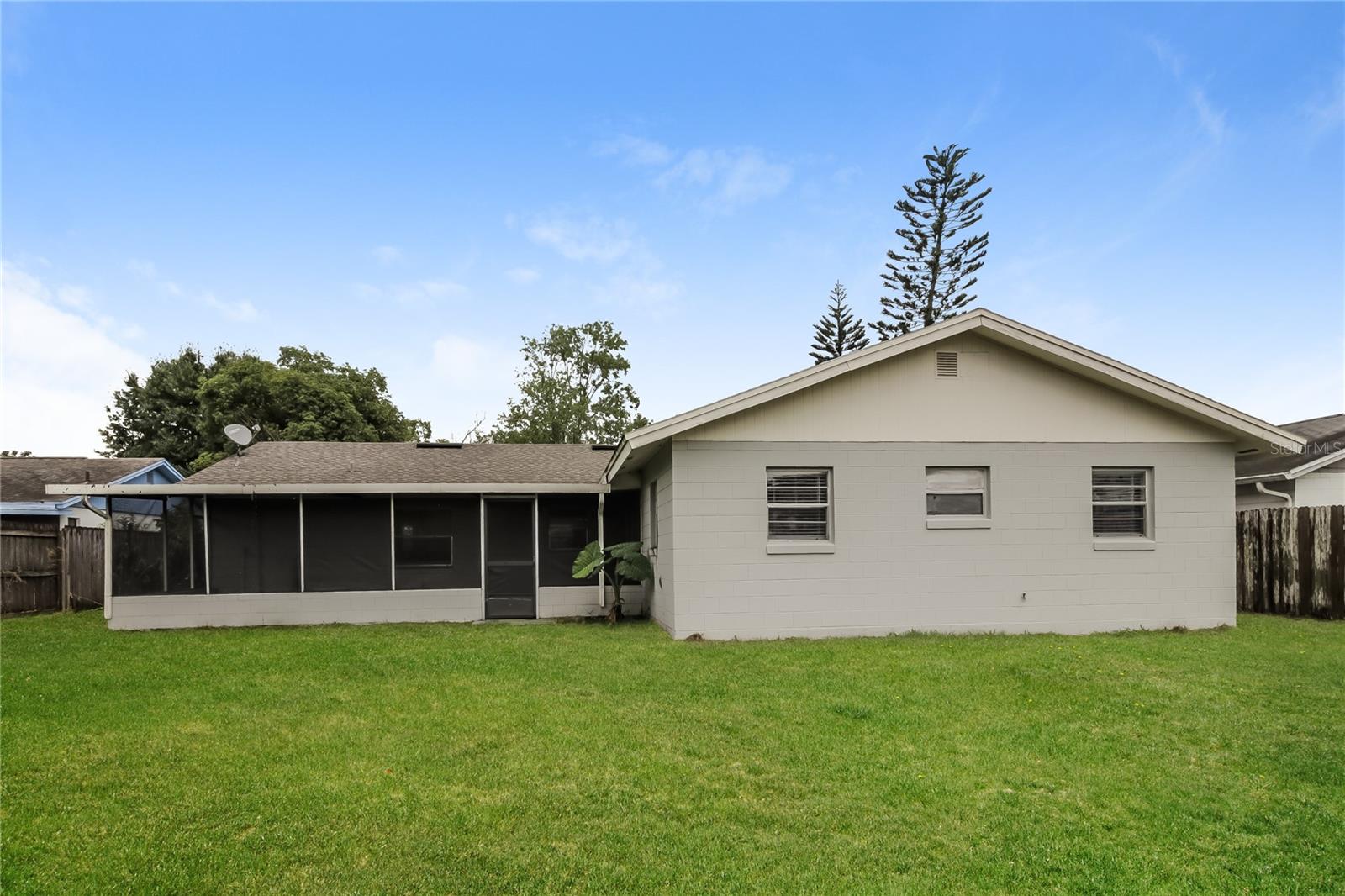 PARK MANOR ESTATES - Residential Lease