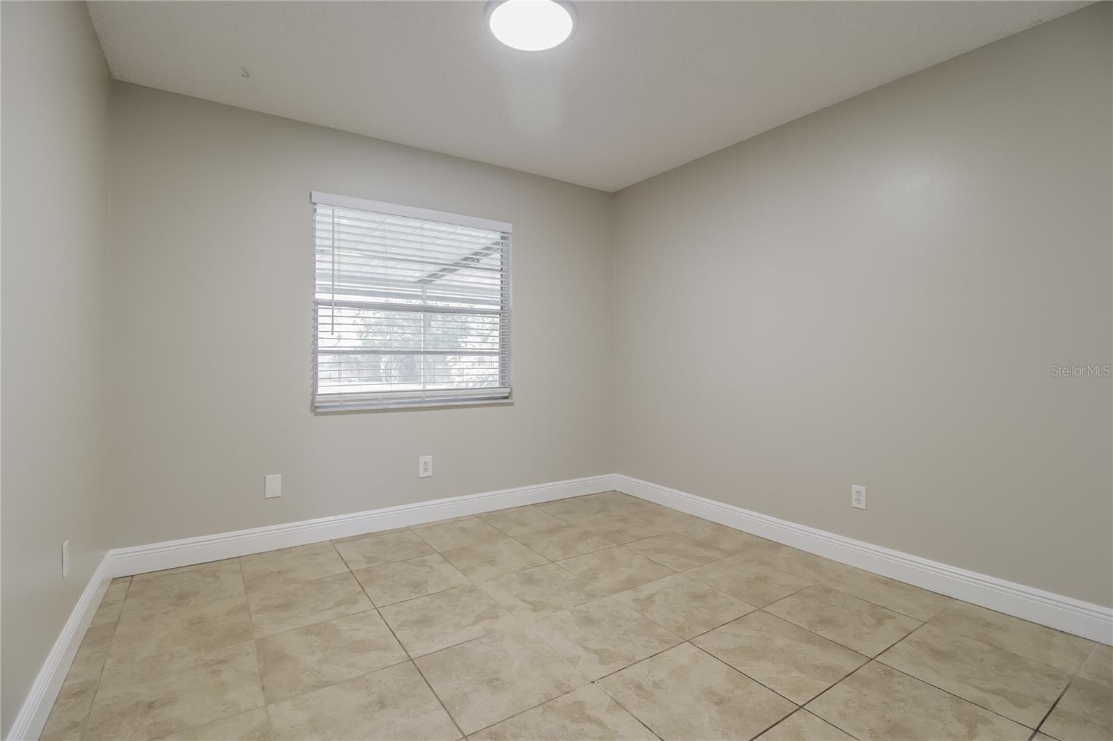 PARK MANOR ESTATES - Residential Lease