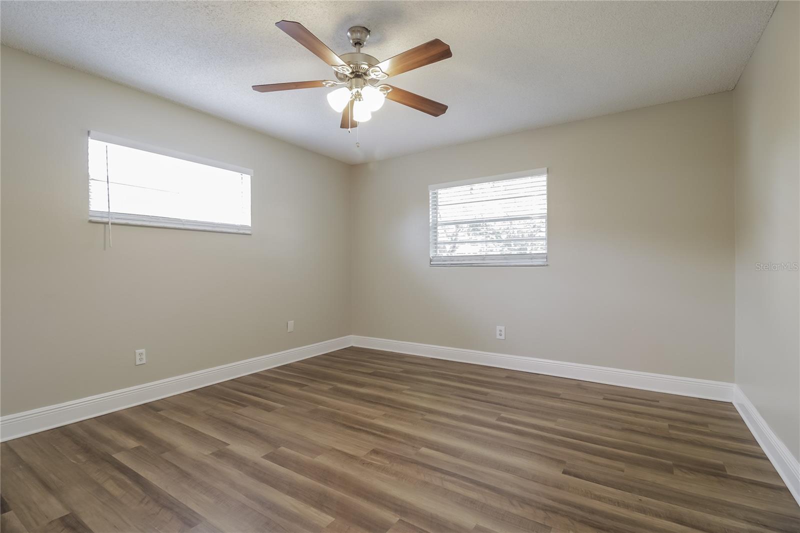 PARK MANOR ESTATES - Residential Lease