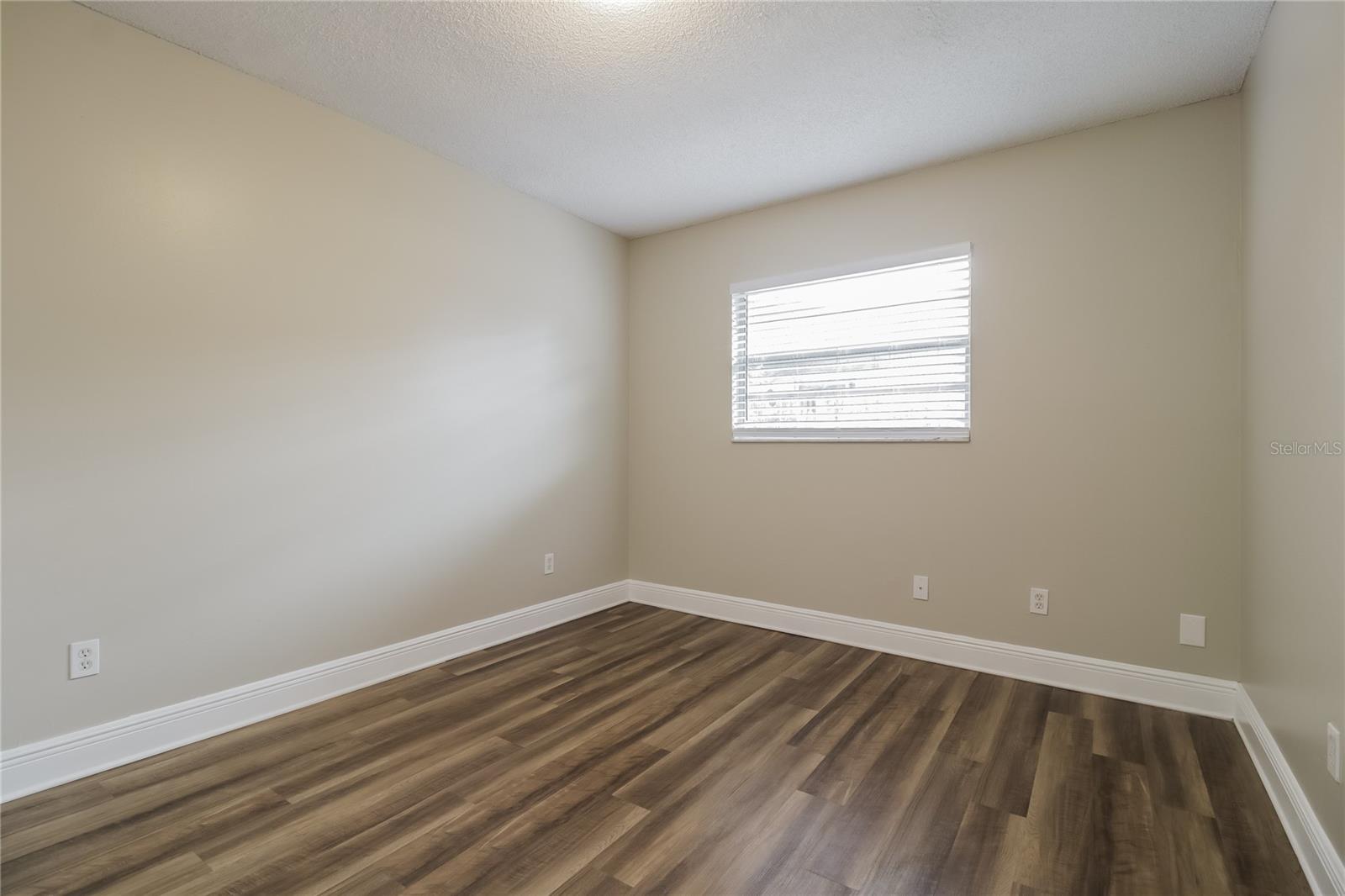 PARK MANOR ESTATES - Residential Lease