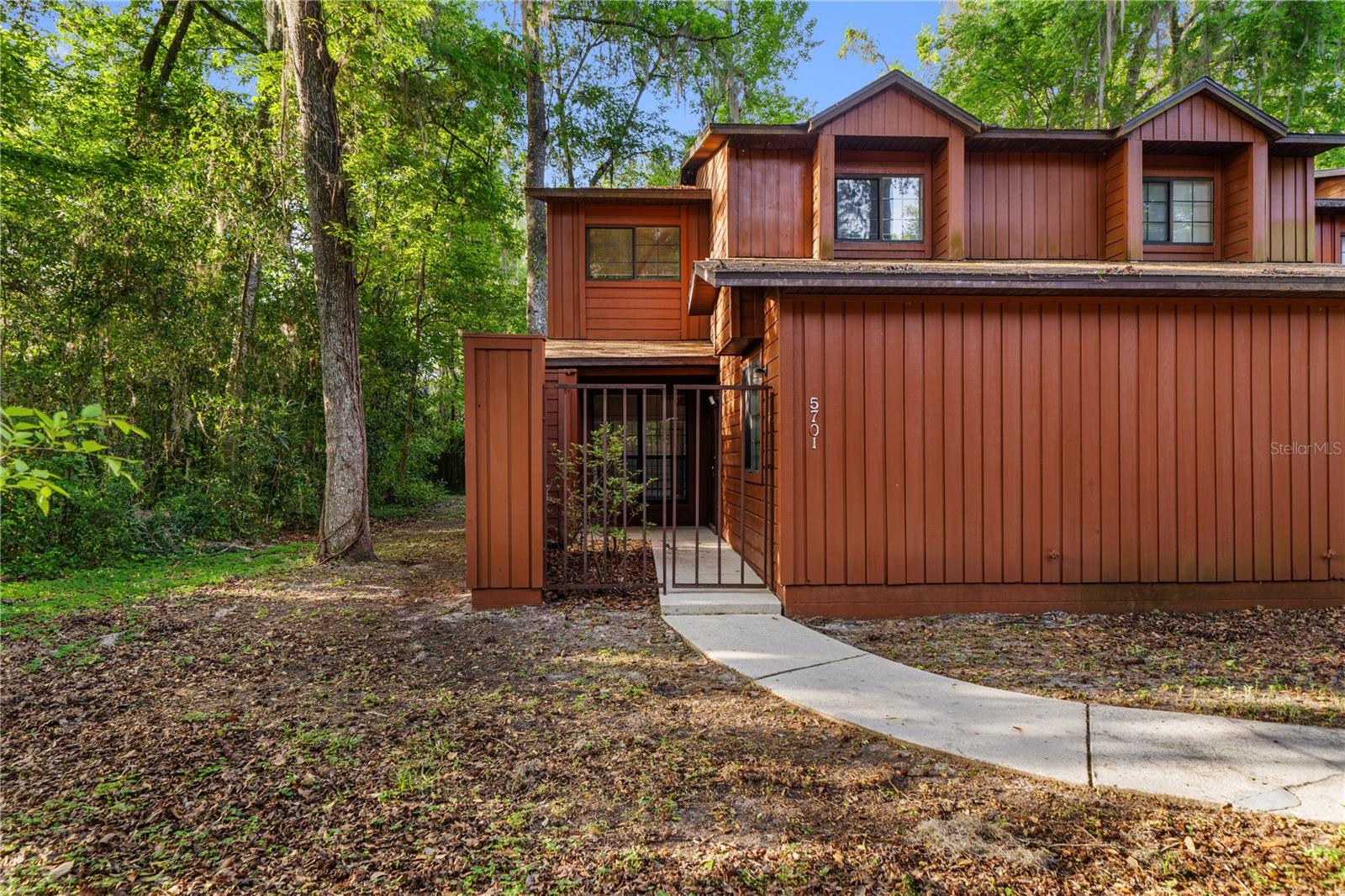 ROCKWOOD VILLAS - Residential